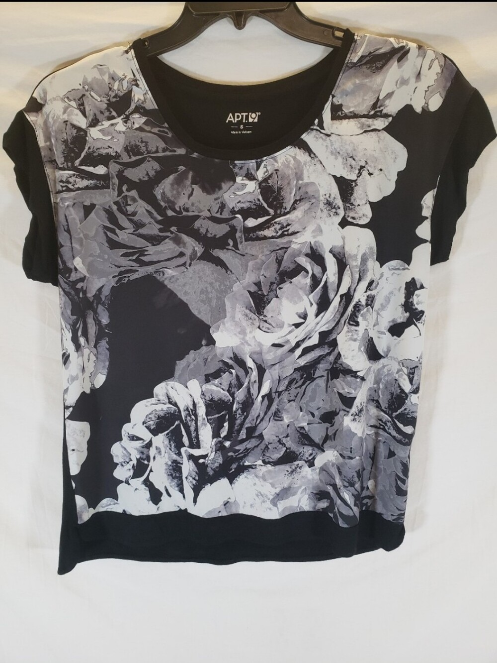 Apt.9 Black And White Floral Short Sleeve Shirt Sz S